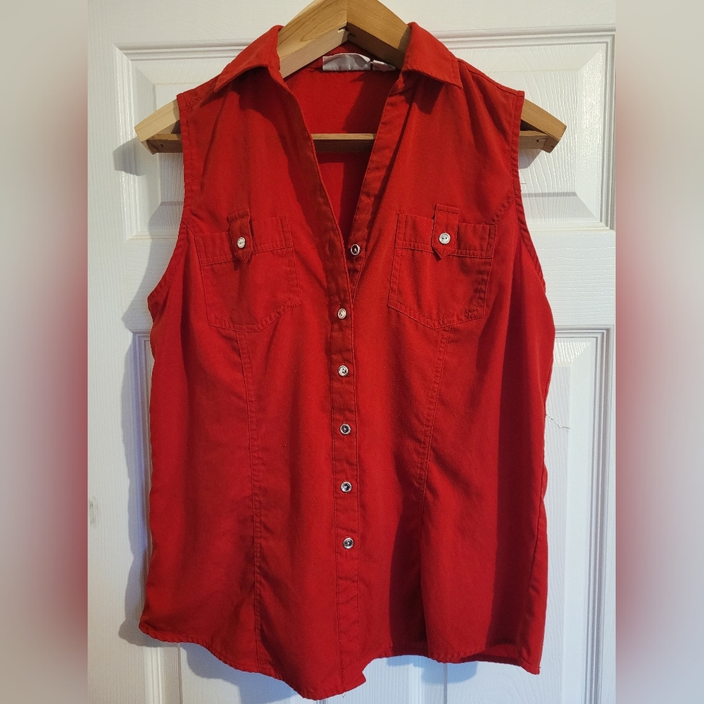 Button-up tank top with collar
